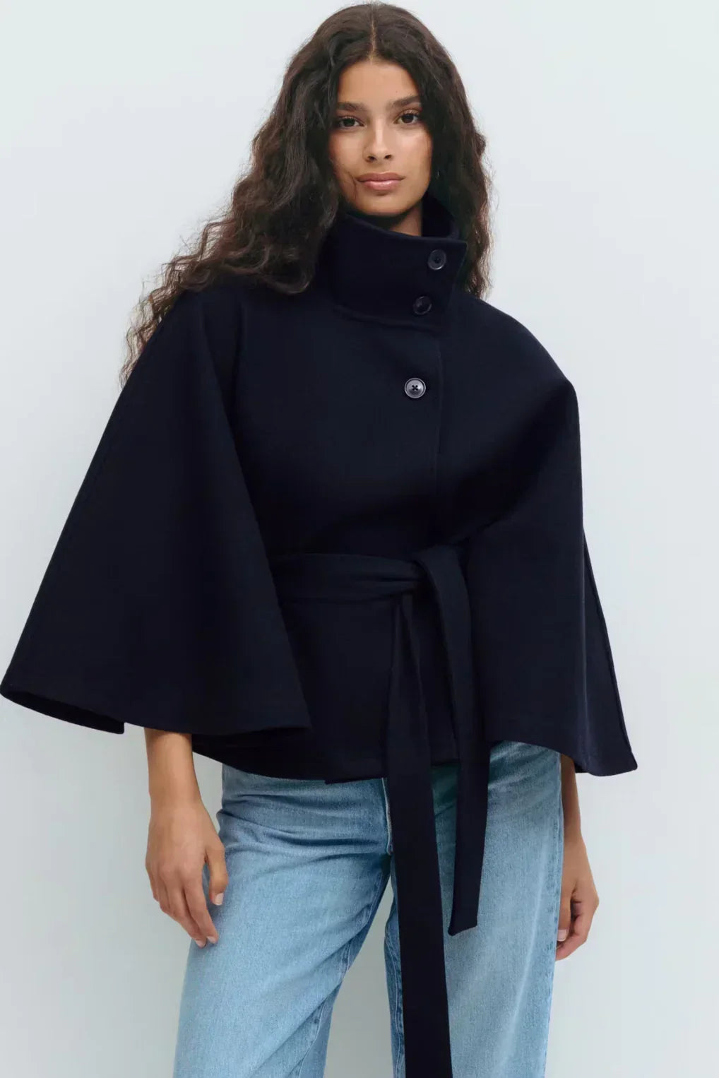 VESTE CAPE AVEC CEINTURE