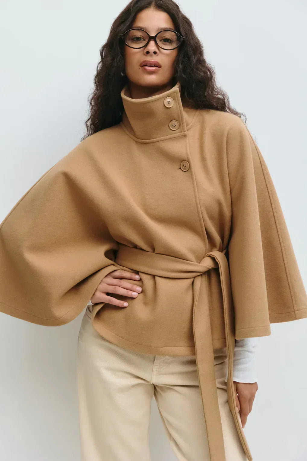 VESTE CAPE AVEC CEINTURE