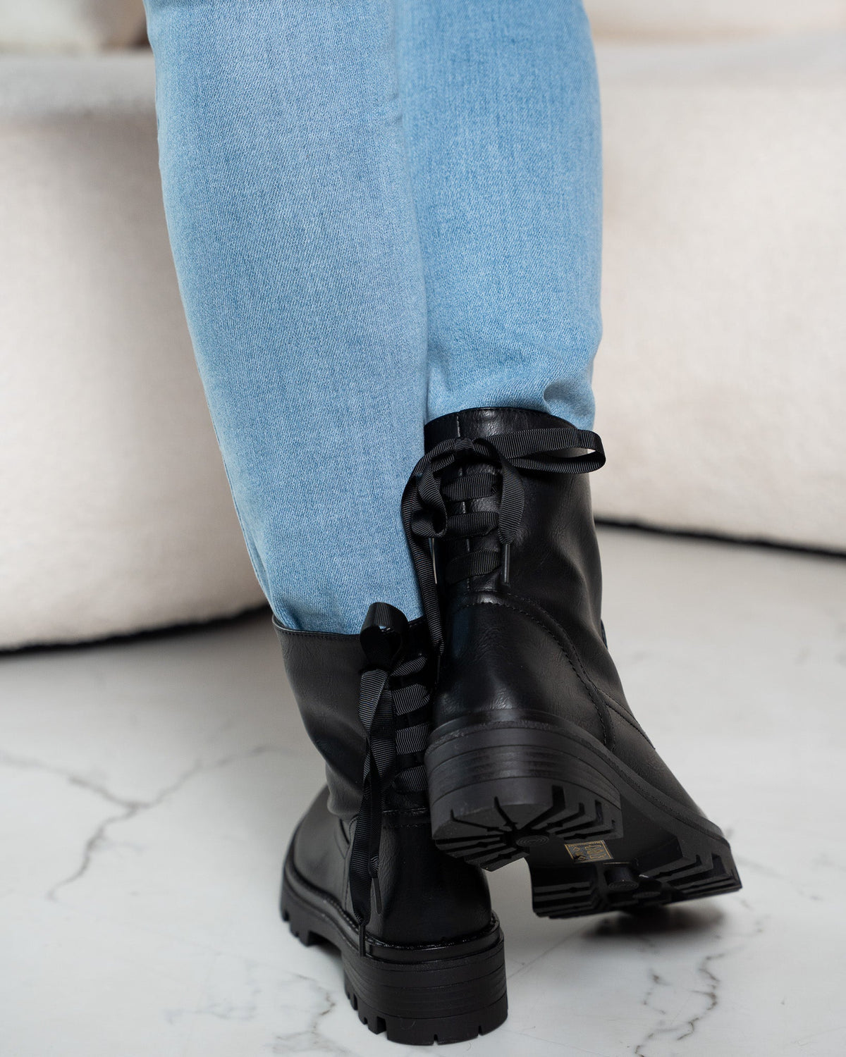 Bottines Noires à Nœud